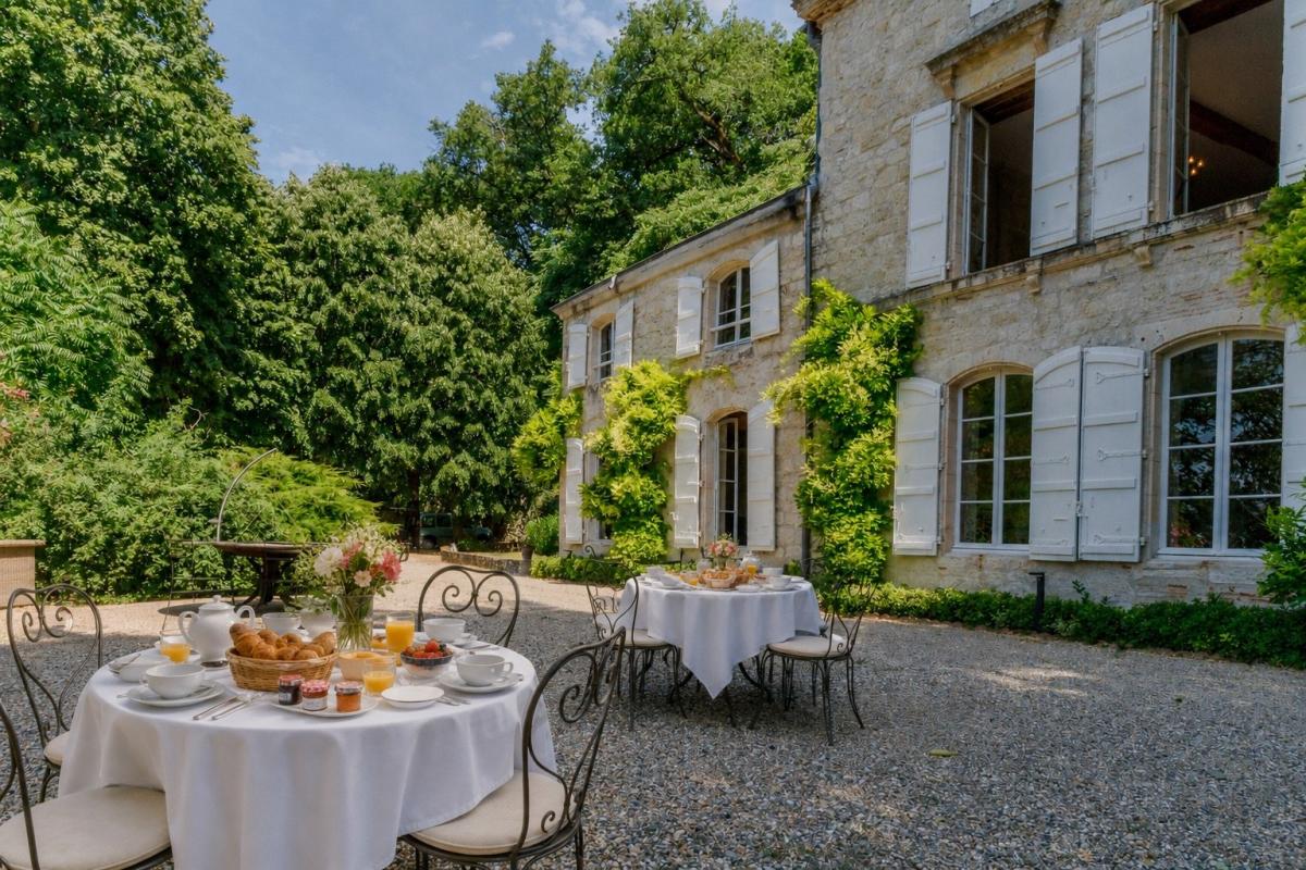 10 bedroom chateau in Agen, Lot-et-Garonne, France
