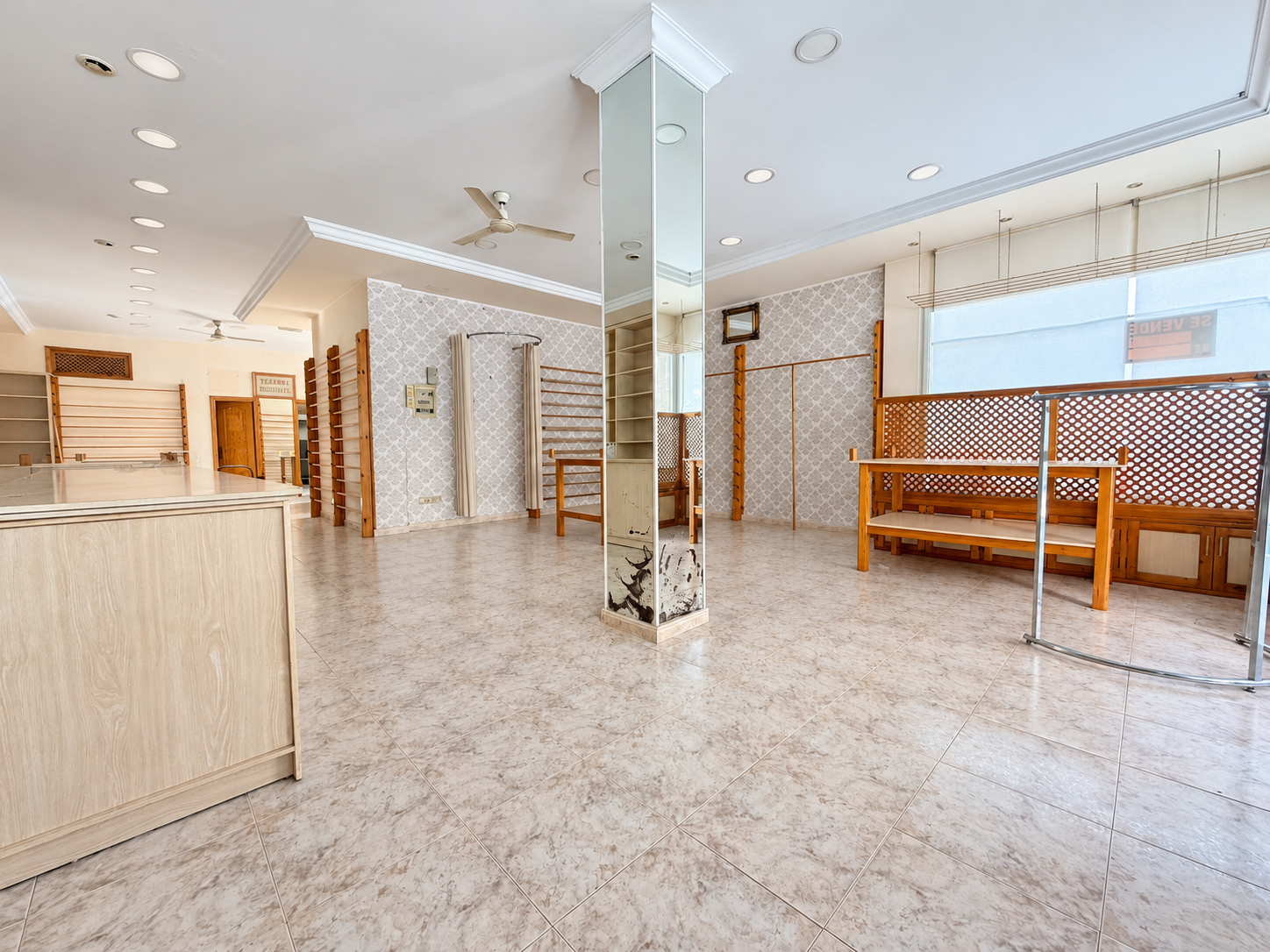 Commercial Premises in Fuengirola, Malaga, Spain – 428-05781P