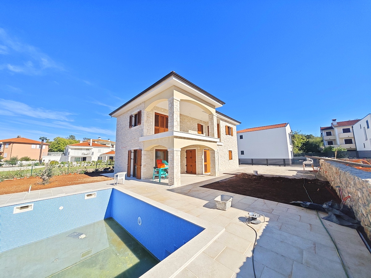 3 bedroom villa in Malinska-Dubašnica, Croatia – 103740