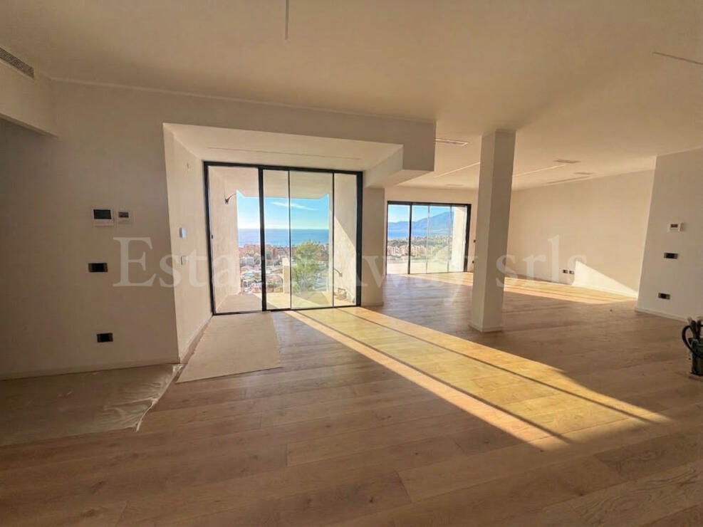 SW1344 Prestigious Modern Villa with Sea View and Sun Terrace – 220 sq m Renovated