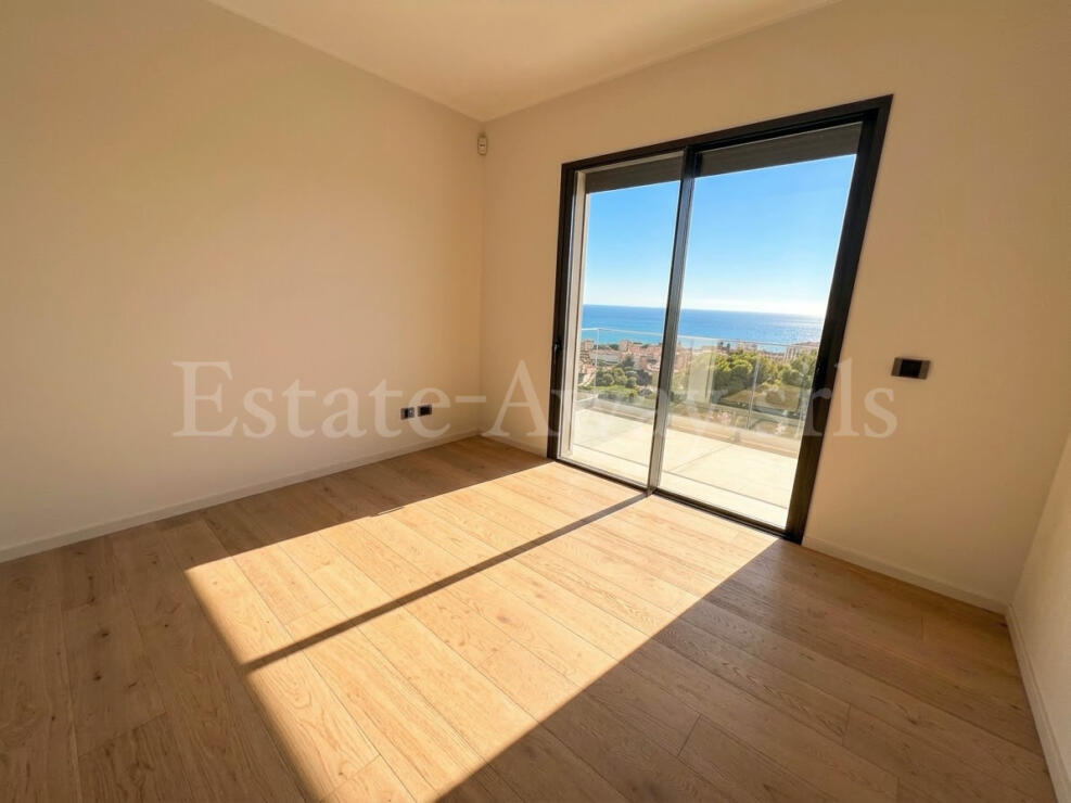 SW1344 Prestigious Modern Villa with Sea View and Sun Terrace – 220 sq m Renovated