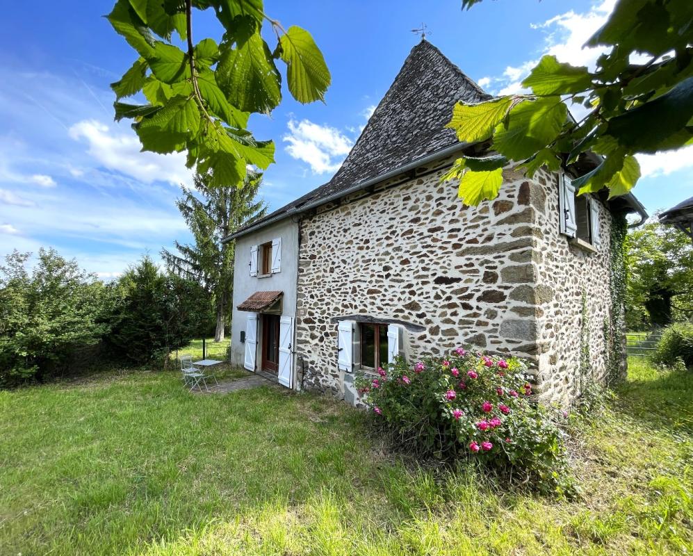3 bedroom maison de campagne in Vezels Roussy, Cantal, France