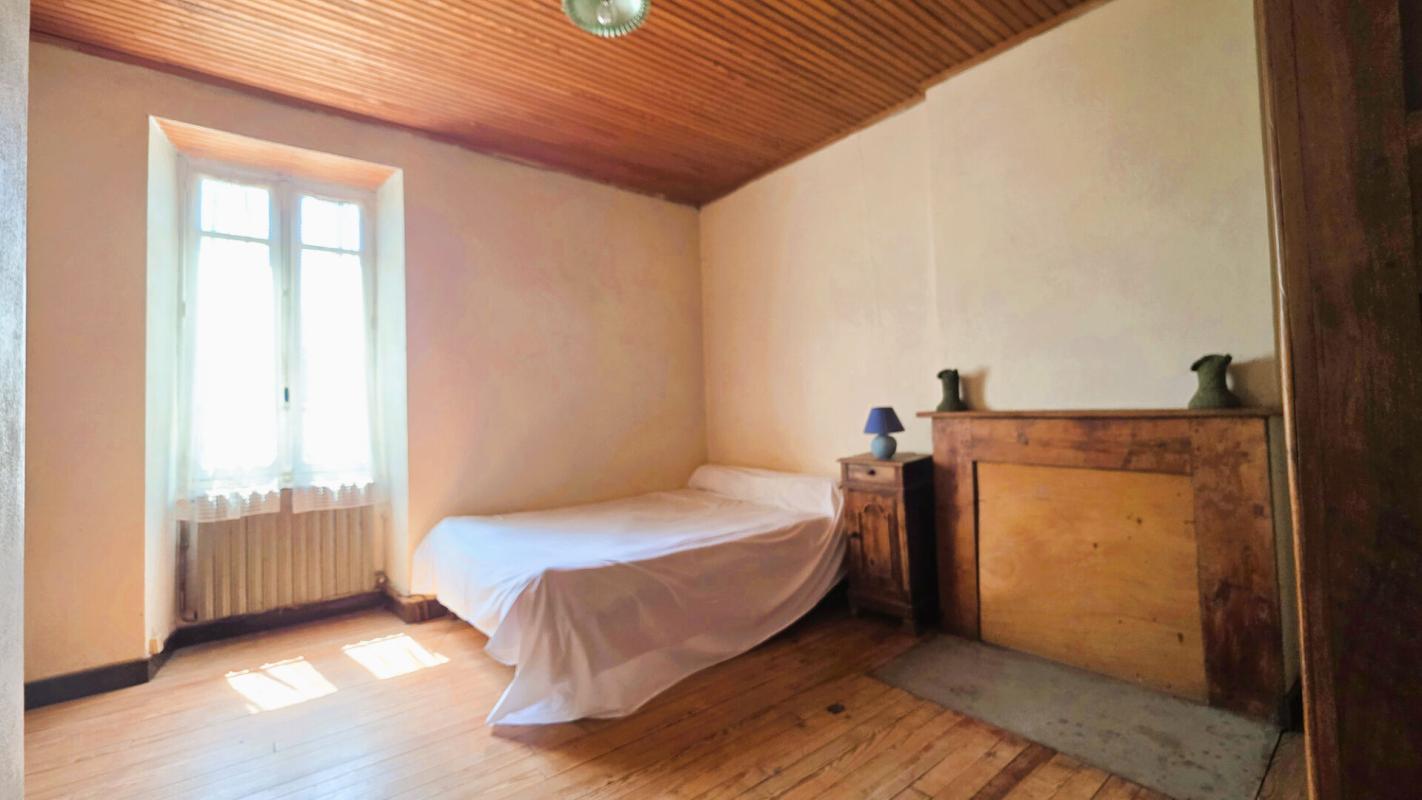 3 bedroom maison in Saillac, Lot, France