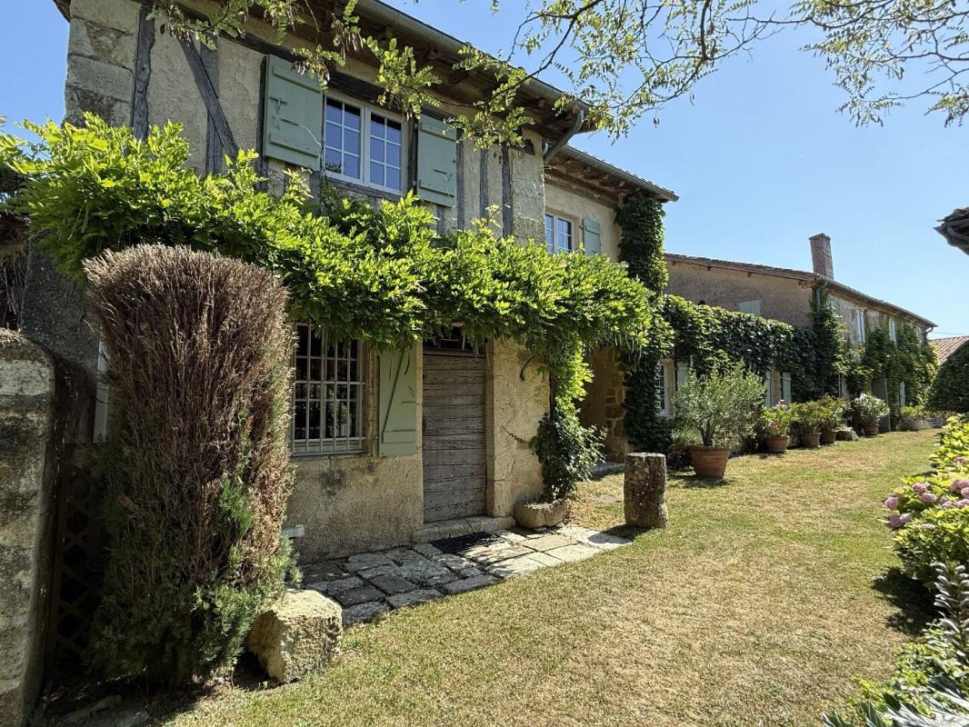 9 bedroom maison de village in Bazian, Gers, France
