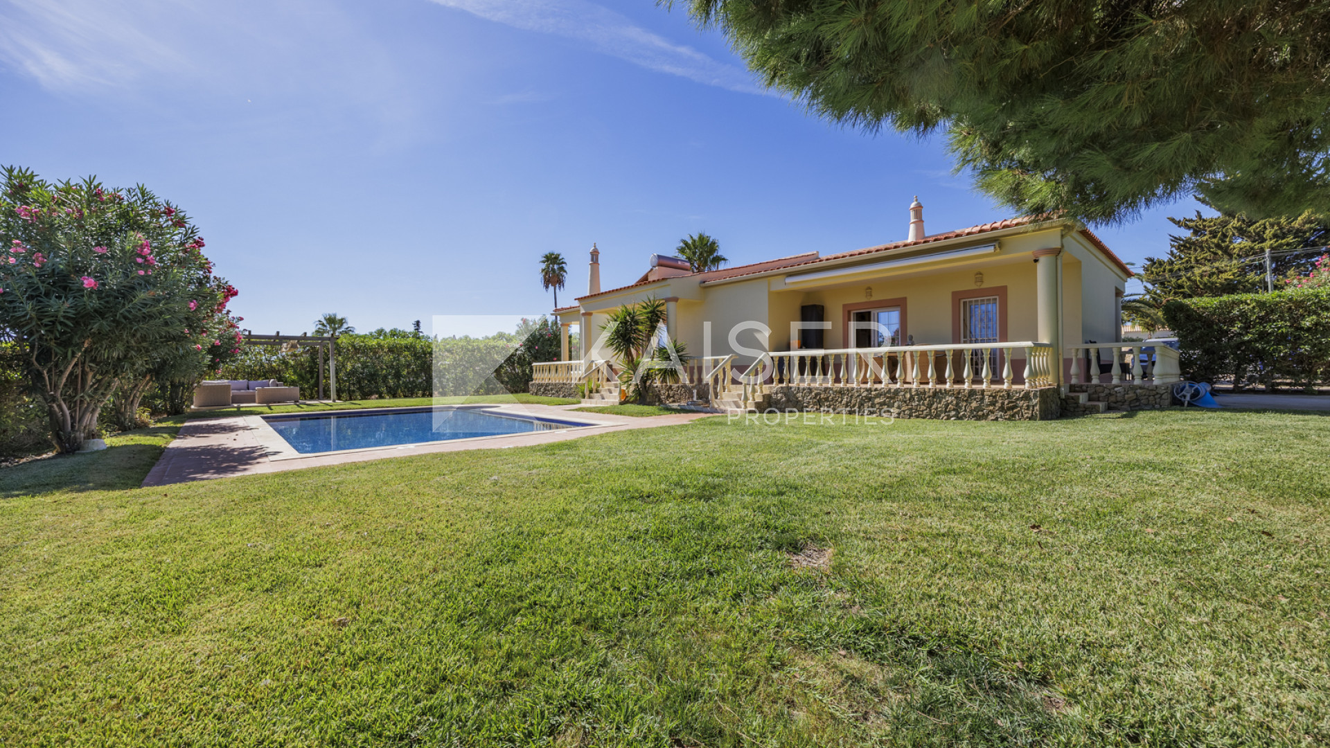 3 bedroom Villa house in Albufeira, Portugal – KP1385