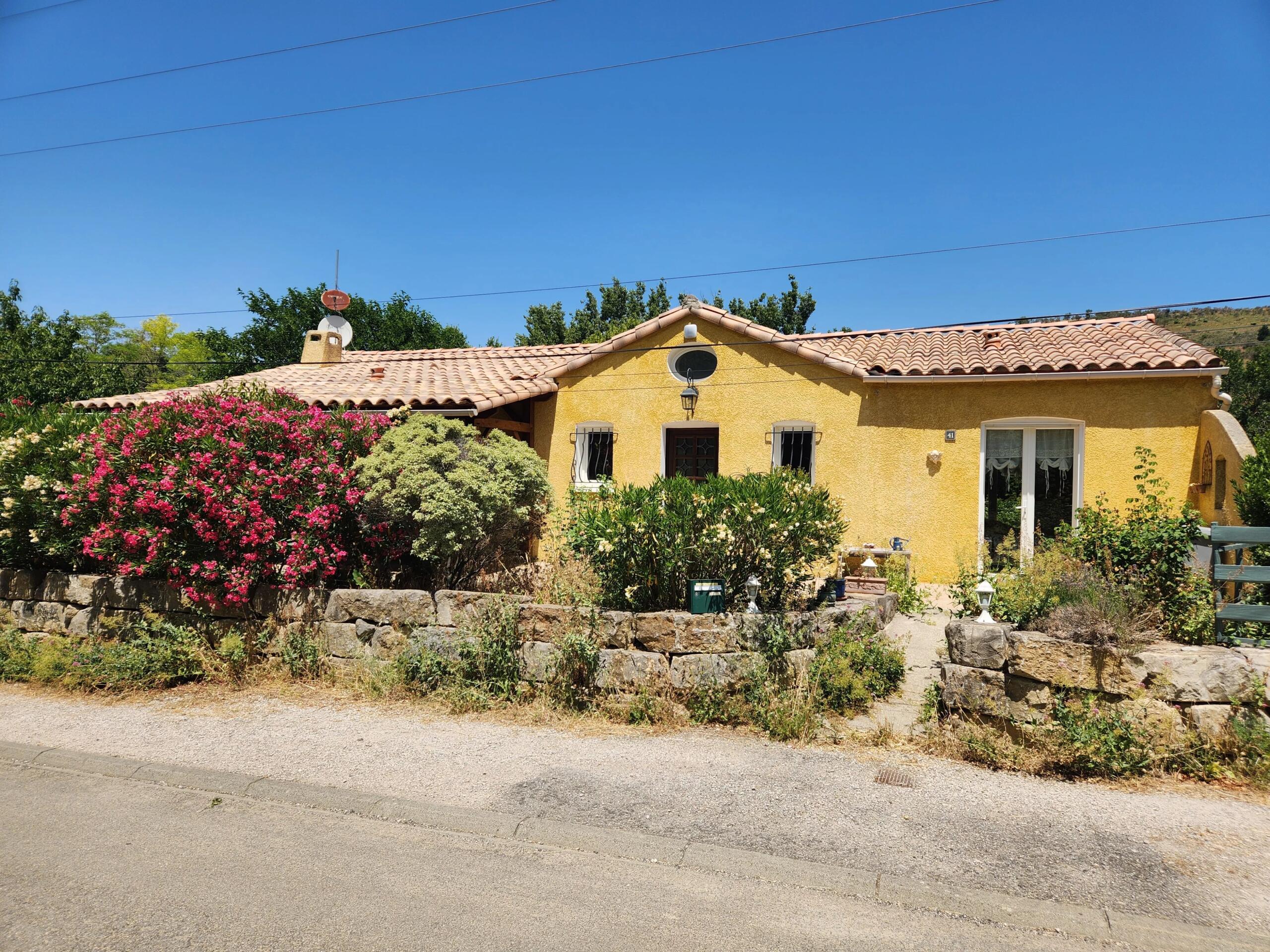 Spacious Detached Home with Gardens Close to Limoux Centre, Occitanie – France – BVI85744
