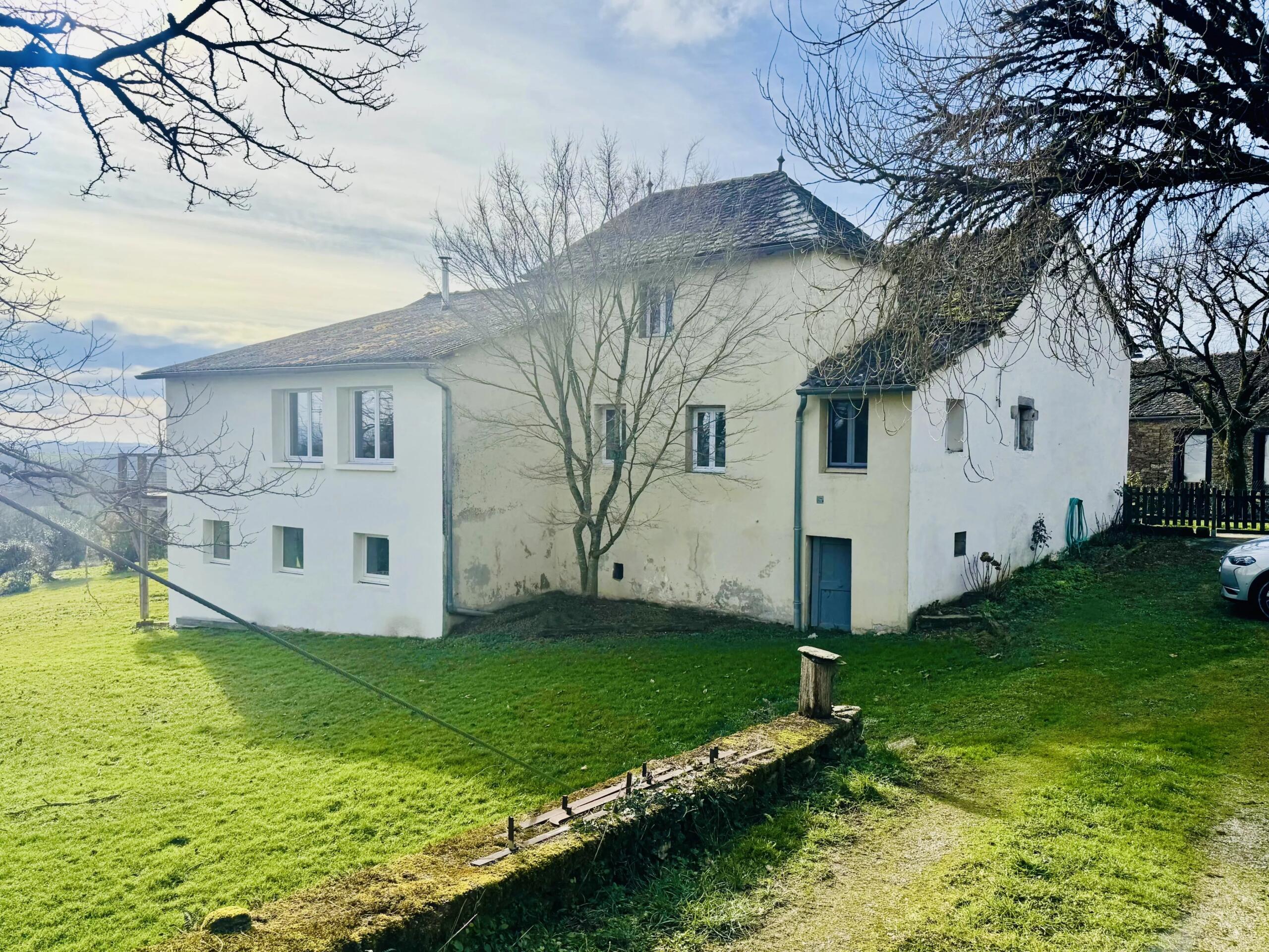 La Salvetat-Peyralès – Stone House with Barns on 6.16 ha, Occitanie – France – BVI84056