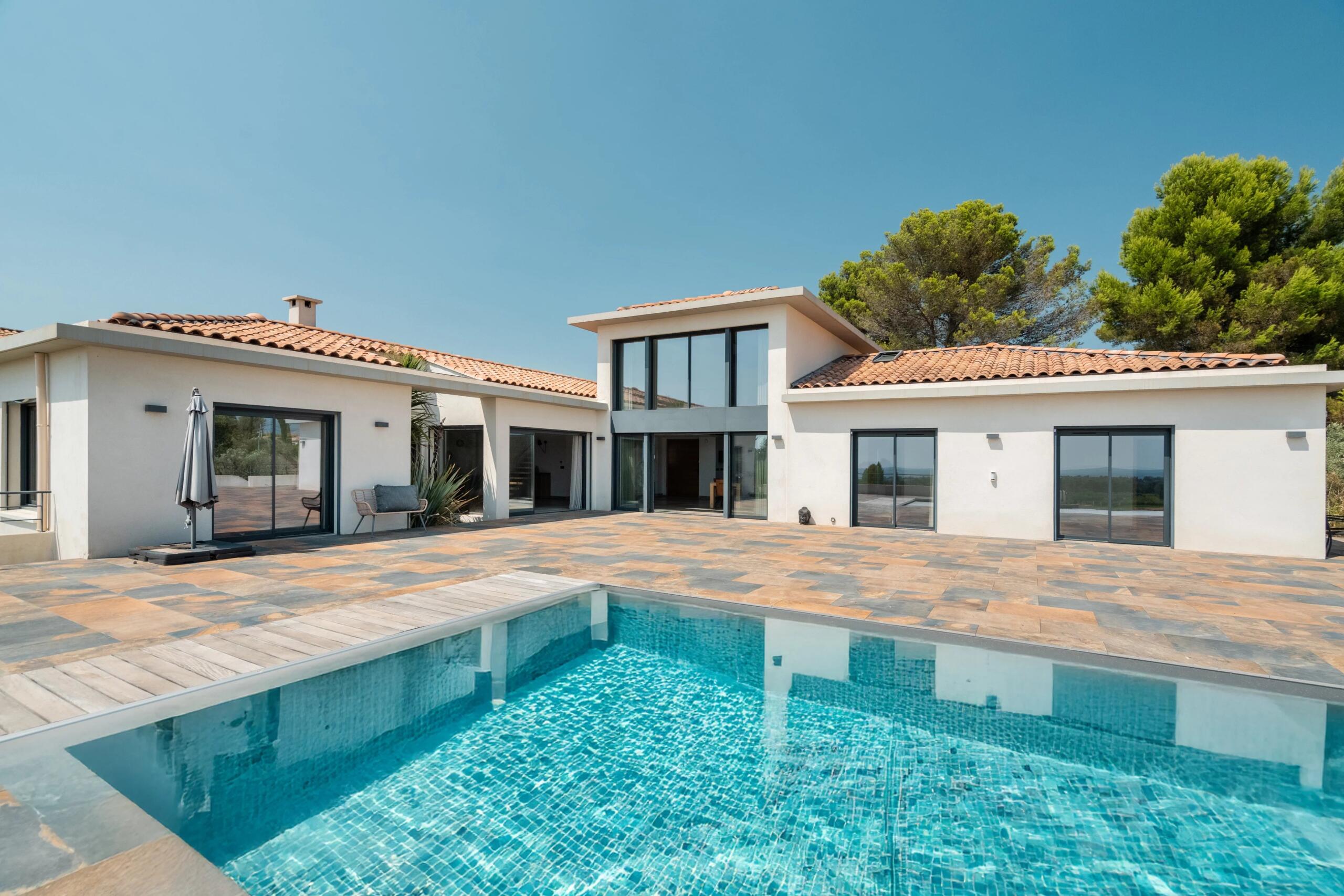 Exceptional Contemporary Villa with Panoramic Countryside Views, Provence-Alpes-Côte d’Azur – France – BVI86456