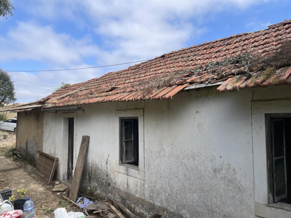 Traditional Stone Country House close to the beach – Near Leiria, Portugal