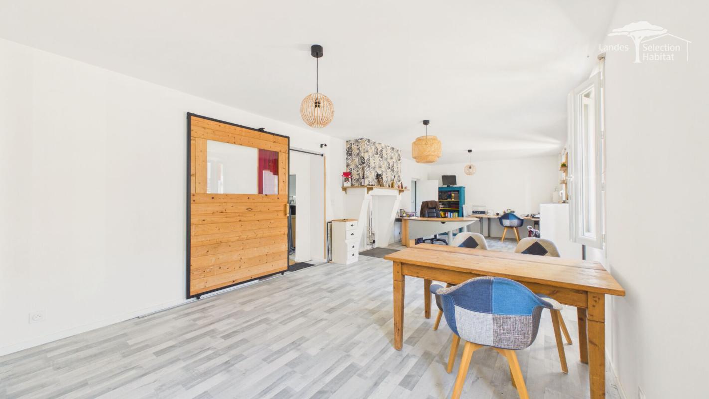 local commercial in Amou, Landes, France