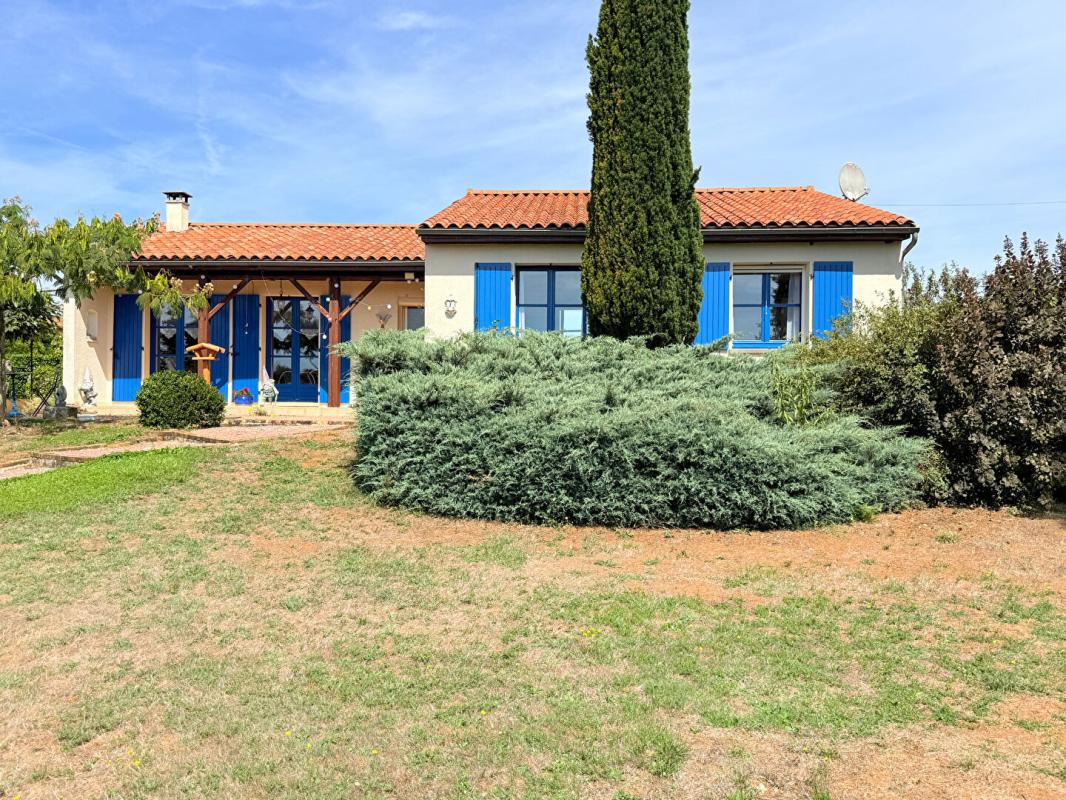 3 bedroom maison situee en campagne in Saint Sornin, Charente, France