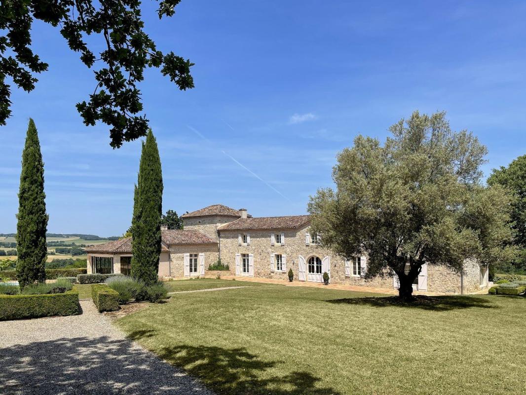 6 bedroom propriete in Lectoure, Gers, France