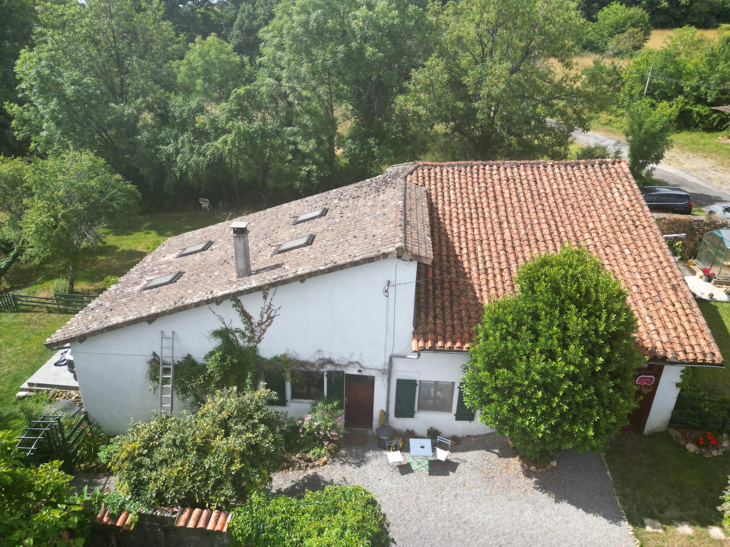 A charming detached house with wonderful views, Nouvelle-Aquitaine – France – BVI86163