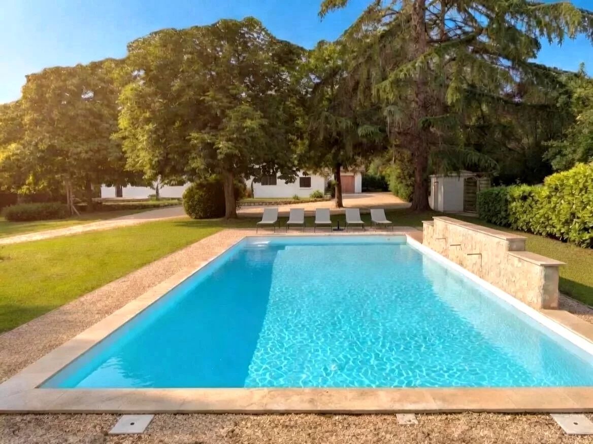 Elegant Renovated Villa Within Walking Distance of Eymet, Nouvelle-Aquitaine – France – BVI87352