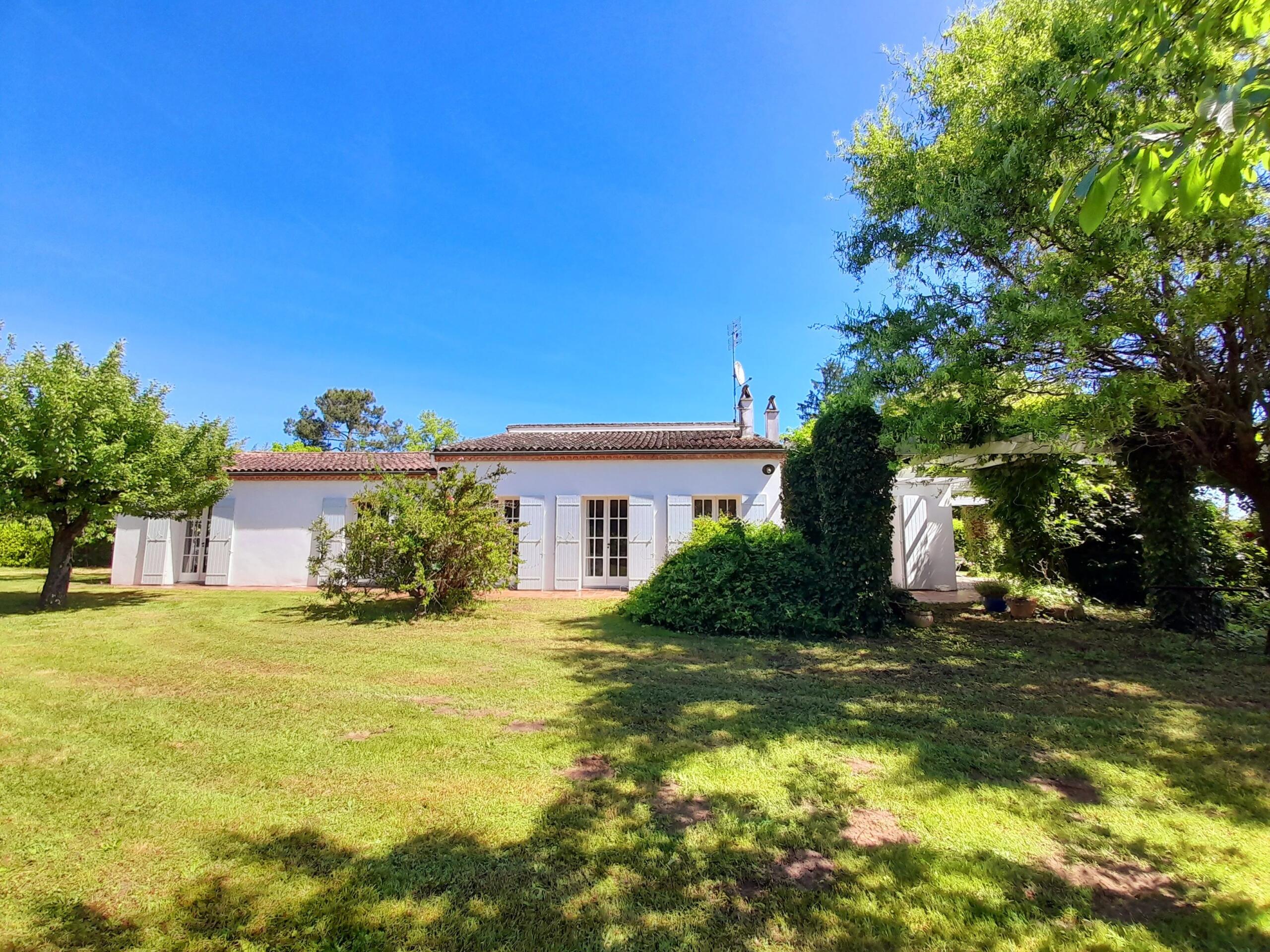 Stunning location with panoramic river views!, Nouvelle-Aquitaine – France – BVI85508