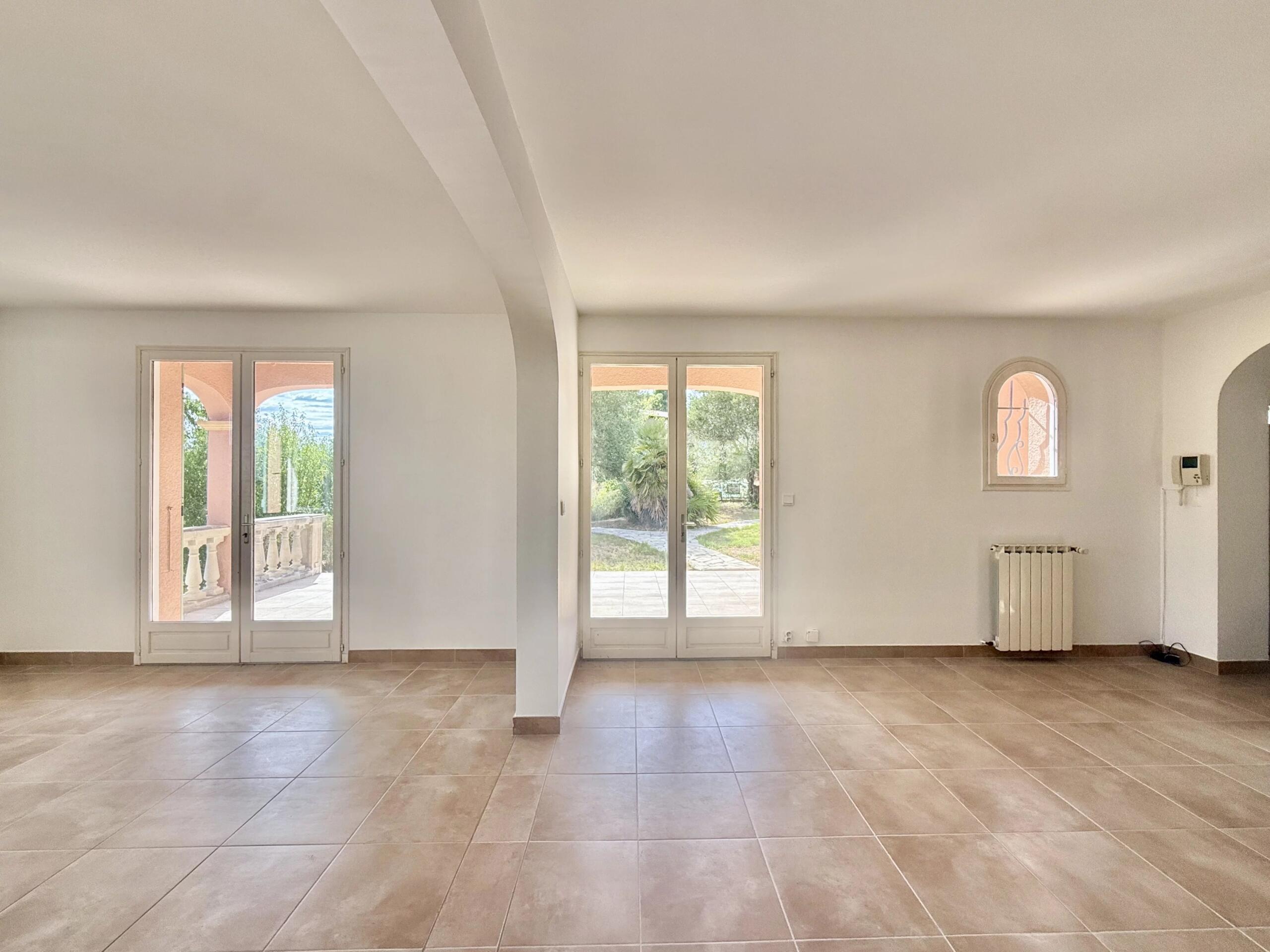 Elegant Villa with Panoramic Views, Pool and Mediterranean Garden – Limoux, Occitanie – France – BVI87079