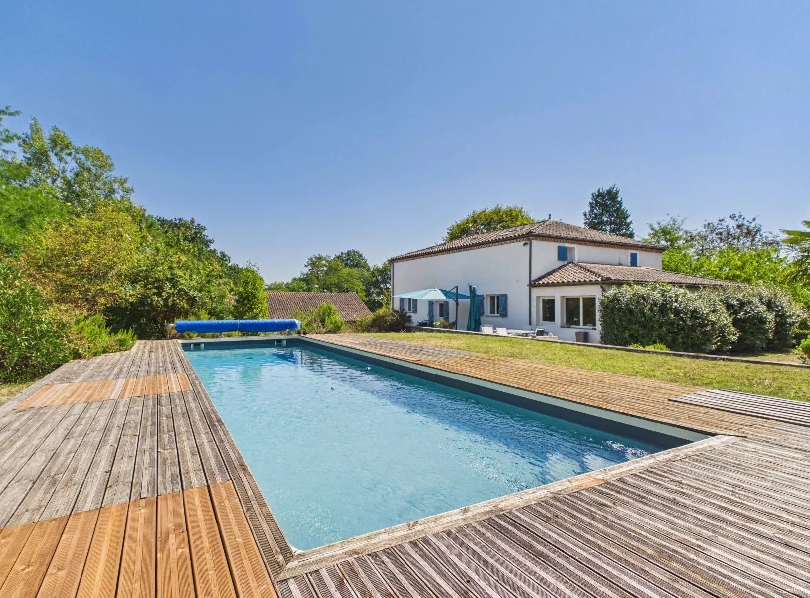 Beautiful property with swimming pool and converted barn, Nouvelle-Aquitaine – France – BVI86651