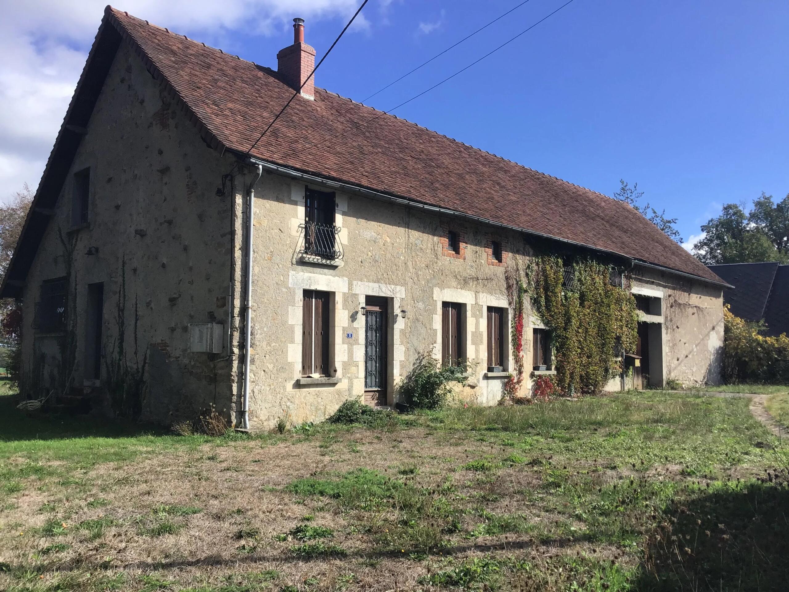 Detached farmhouse in hamlet location, Nouvelle-Aquitaine – France – BVI87856