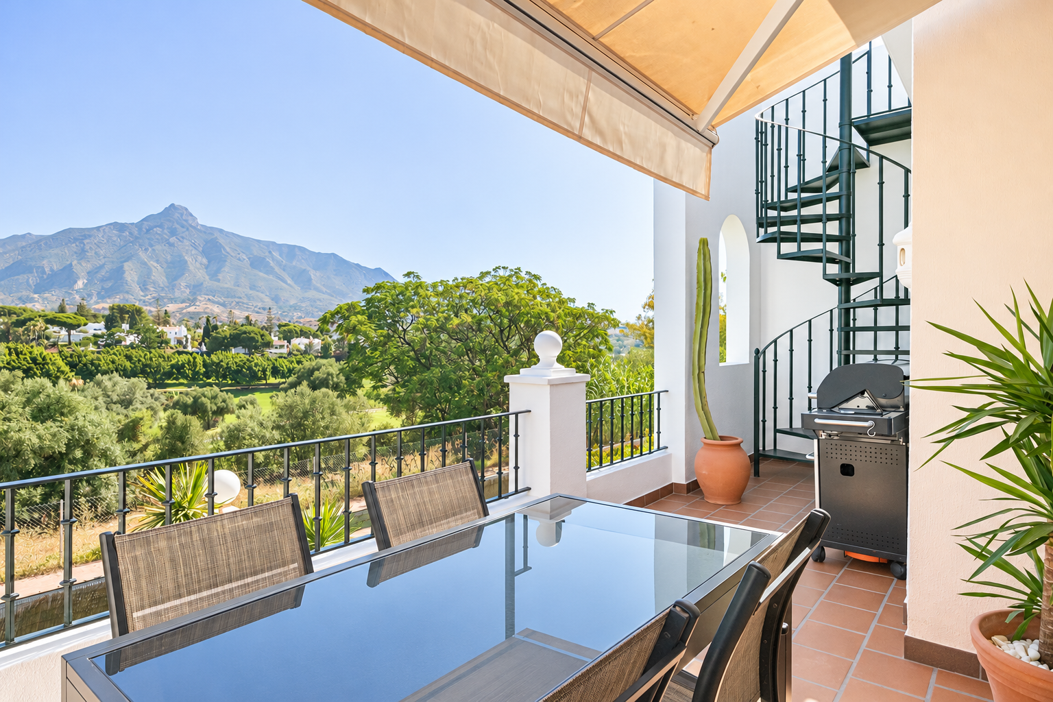 2 bedroom Penthouse in Marbella, Malaga, Spain – 428-05759P