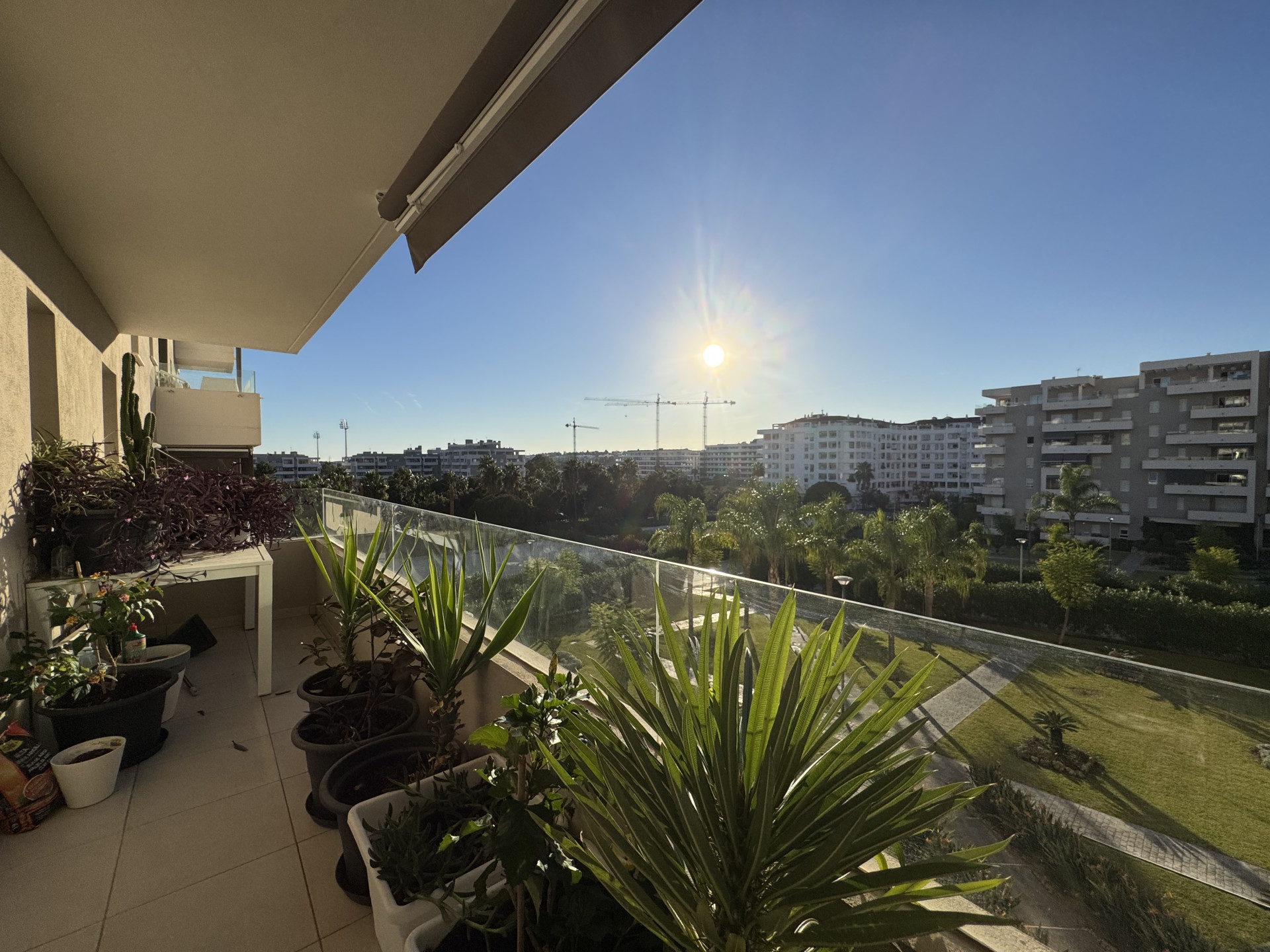 3 bedroom Apartment in Marbella, Malaga, Spain – 428-05800P