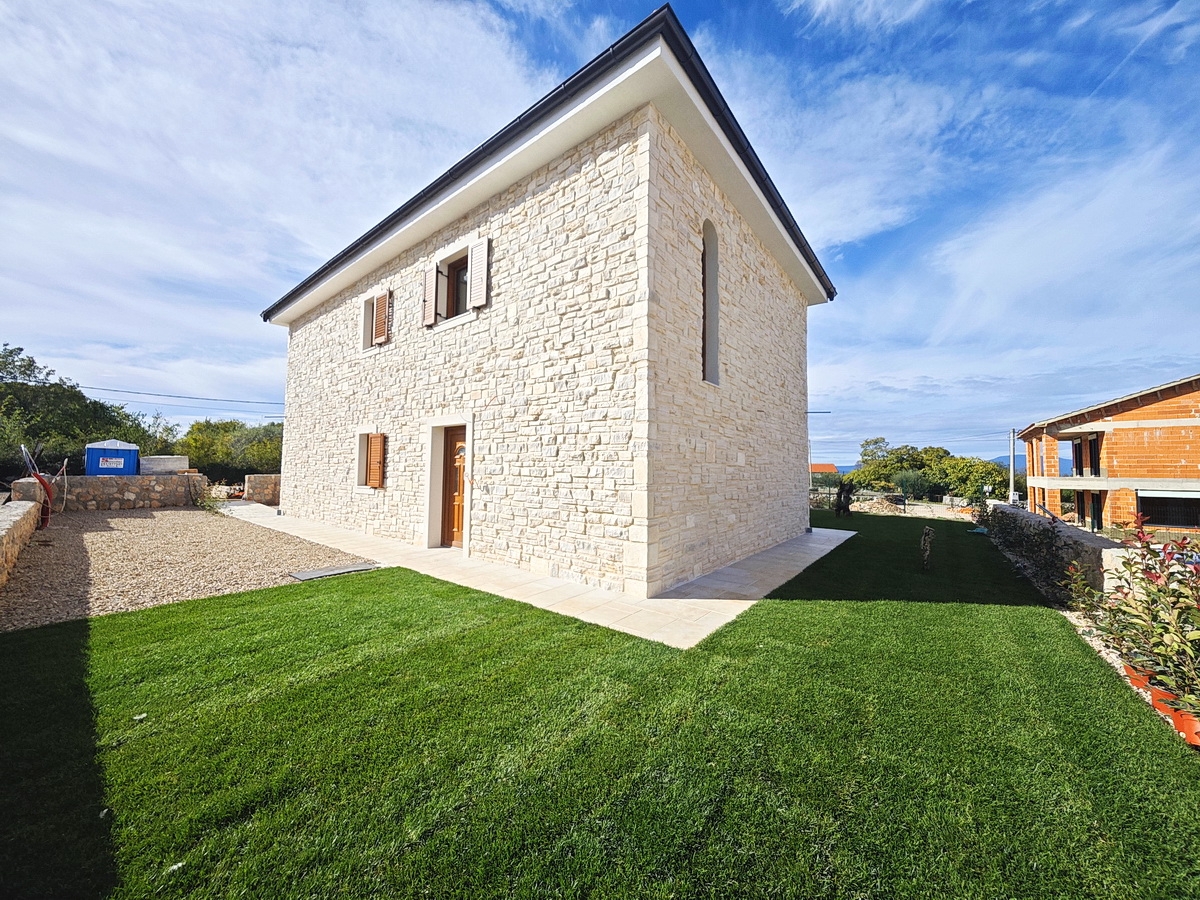 3 bedroom villa in Malinska-Dubašnica, Croatia – 103759