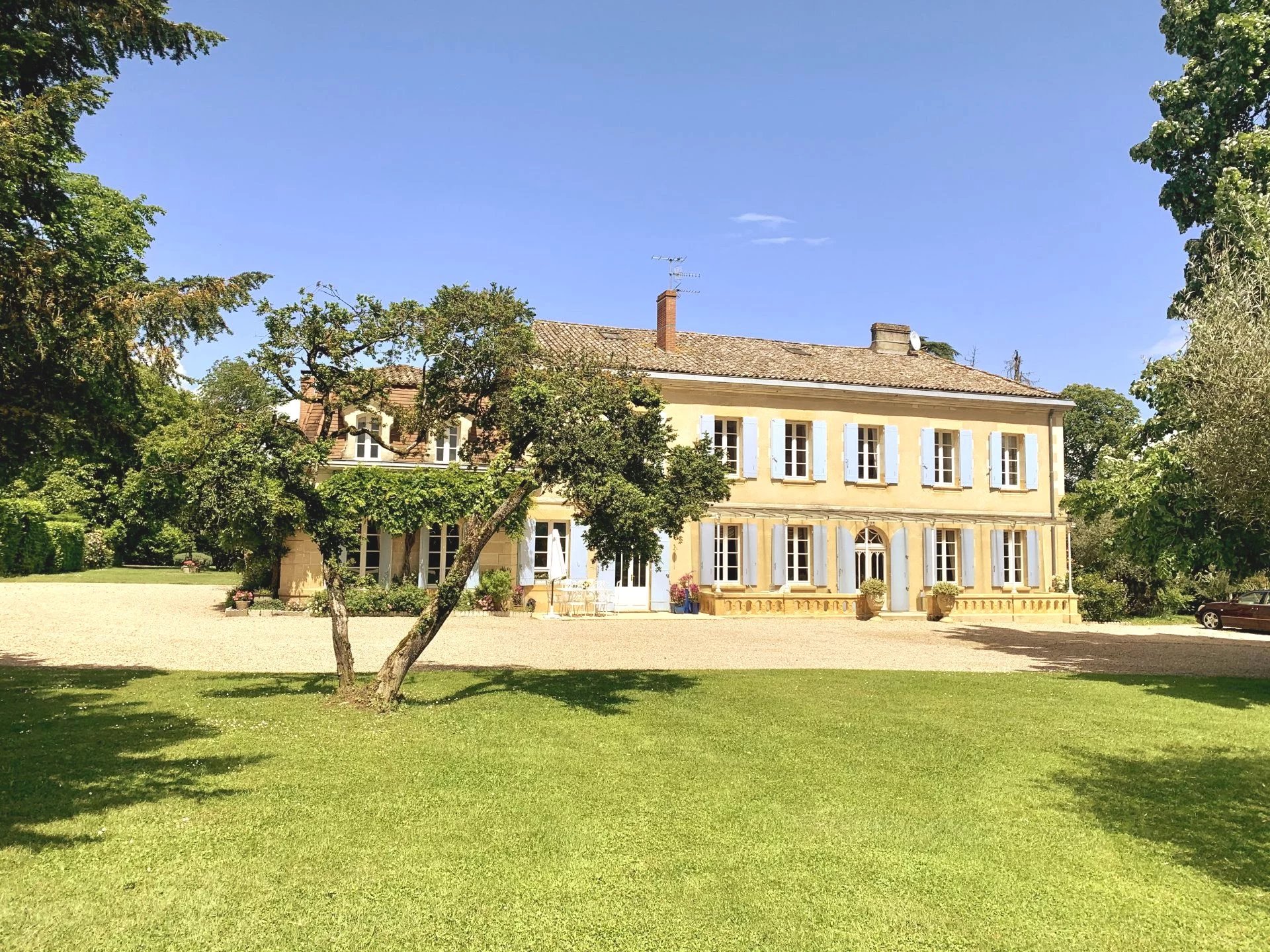 Timeless Elegance Near Bergerac – An Exceptional Country Manor Awaits, Nouvelle-Aquitaine – France – BVI59786