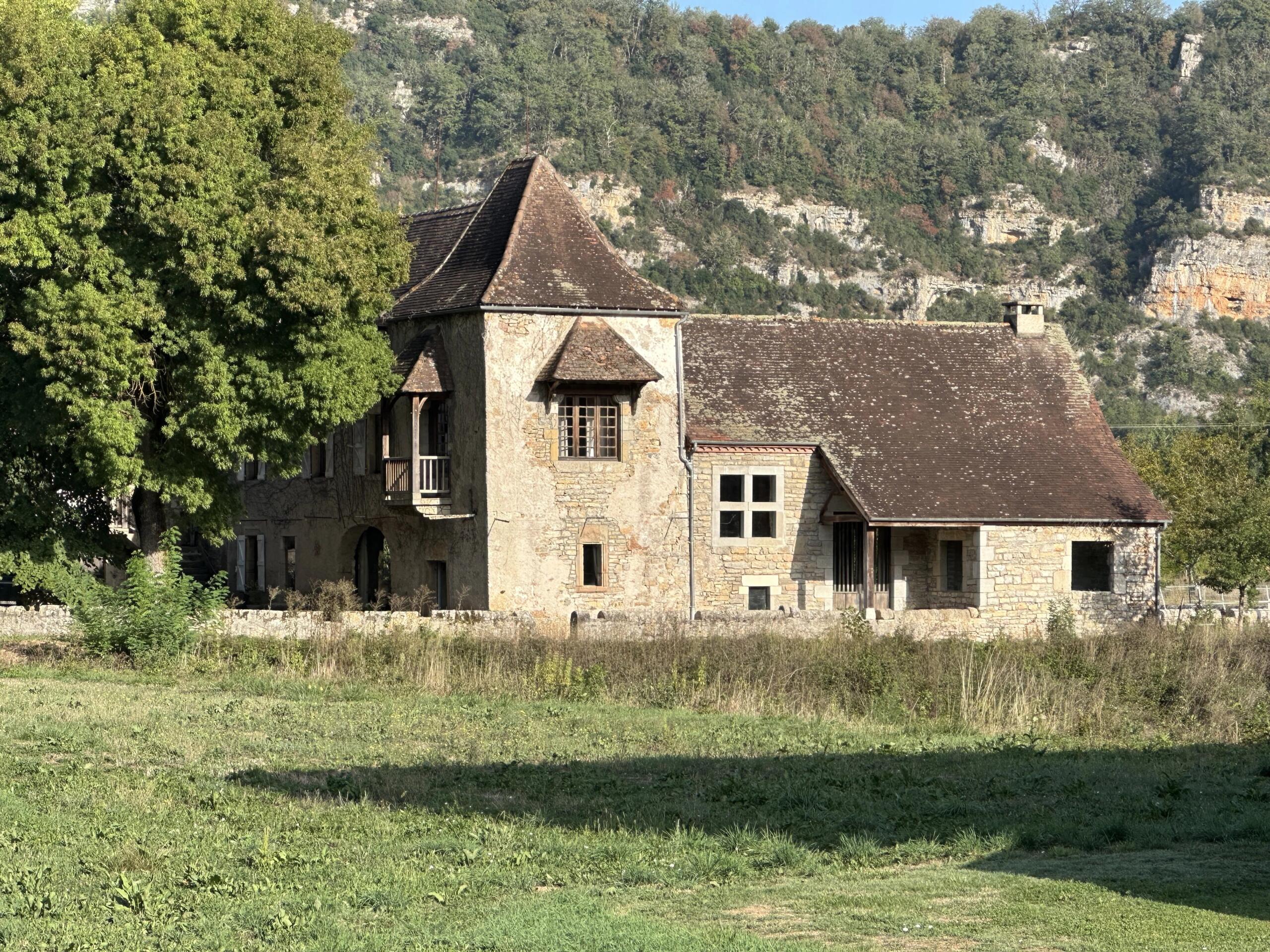 Secteur: Lot Valley – Charming 4 bedroom country house with equestrian facilities, river access, outbuildings and land, Occitanie – France – BVI79578